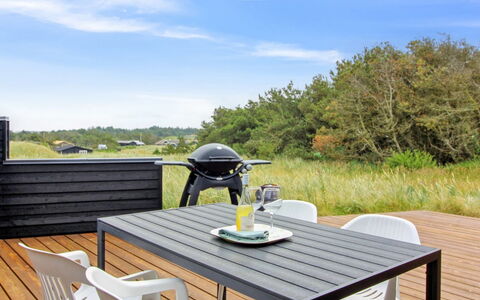 Alma - 500M from the Sea: Architectuur, Dak, Huis, Samengesteld Materiaal, Daylighting, Siding, Oprit