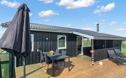 Lok - 450M from the Sea: Architectuur, Dak, Huis, Samengesteld Materiaal, Daylighting, Siding, Oprit