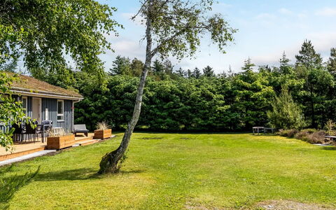 Anelisa - 1.2Km from the Sea: Huis, Huis, Deur, Dak, Verblijf, Landgoed, Tuin, Schaduw, Siding, Werf