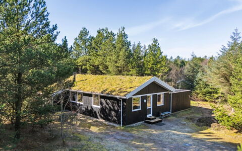 Eriksine - 1.9Km from the Sea: 