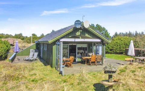 Gerasim - 1Km from the Sea: Gras, Huis, Dak, Huis, Verblijf, Struik, Land Lot, Landelijk Gebied, Boerderij, Groundcover