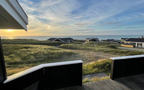 Joske - 50M from the Sea: Huis, Huis, Deur, Dak, Verblijf, Landgoed, Tuin, Schaduw, Siding, Werf