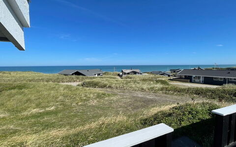 Joske - 50M from the Sea: Huis, Huis, Deur, Dak, Verblijf, Landgoed, Tuin, Schaduw, Siding, Werf