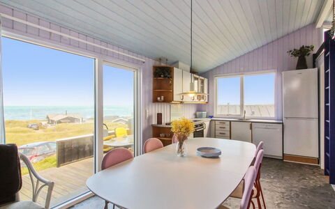 Joske - 50M from the Sea: Huis, Huis, Deur, Dak, Verblijf, Landgoed, Tuin, Schaduw, Siding, Werf