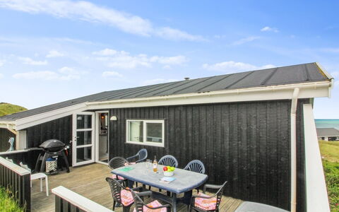 Joske - 50M from the Sea: Huis, Huis, Deur, Dak, Verblijf, Landgoed, Tuin, Schaduw, Siding, Werf