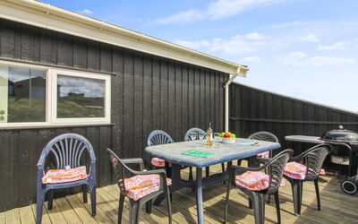 Joske - 50M from the Sea