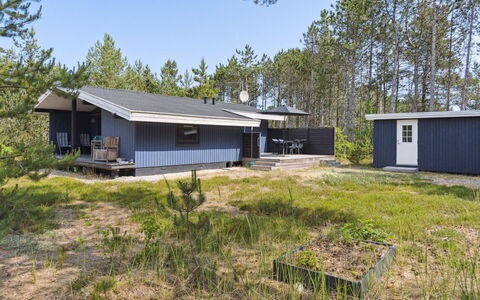 Andy - 600M from the Sea: Architectuur, Dak, Huis, Samengesteld Materiaal, Daylighting, Siding, Oprit