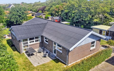 Erle - 1.5Km from the Sea: Plafond, Flooring, Interieur Ontwerp, Verdieping, Samengesteld Materiaal, Meubilair, Toevlucht, Hotel, Ontwerp, Daylighting