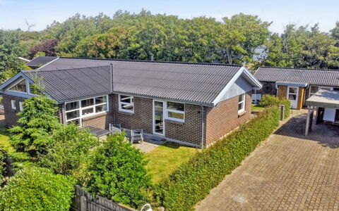 Erle - 1.5Km from the Sea: Plafond, Flooring, Interieur Ontwerp, Verdieping, Samengesteld Materiaal, Meubilair, Toevlucht, Hotel, Ontwerp, Daylighting