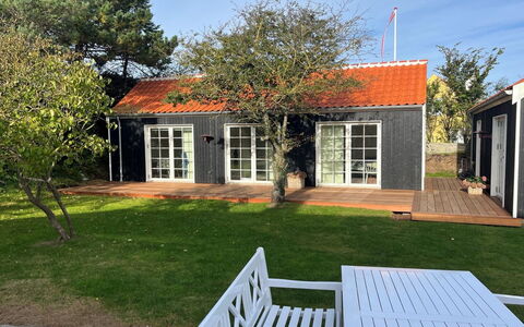 Skrollan - 100M from the Sea: Plafond, Flooring, Interieur Ontwerp, Verdieping, Samengesteld Materiaal, Meubilair, Toevlucht, Hotel, Ontwerp, Daylighting