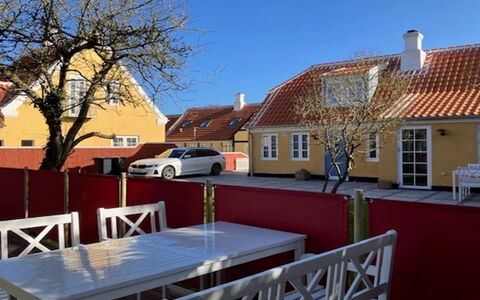 Skrollan - 100M from the Sea: Plafond, Flooring, Interieur Ontwerp, Verdieping, Samengesteld Materiaal, Meubilair, Toevlucht, Hotel, Ontwerp, Daylighting