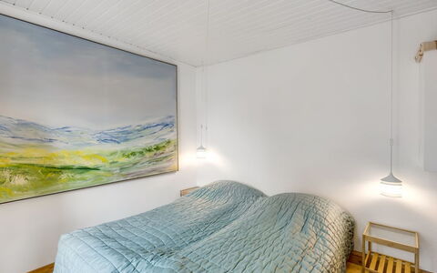 Cordelia - 1Km from the Sea: Interieur Ontwerp, Slaapkamer, Plafond, Flooring, Verdieping, Bed, Meubilair, Kamer, Laken, Bedding