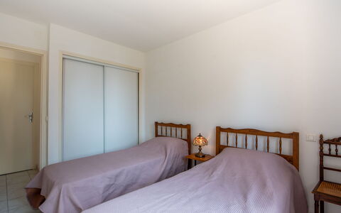 Ténérife: Meubilair, Hout, Interieur Ontwerp, Architectuur, Stellingen, Stoel, Verdieping, Onroerend Goed, Straal, Hardwood