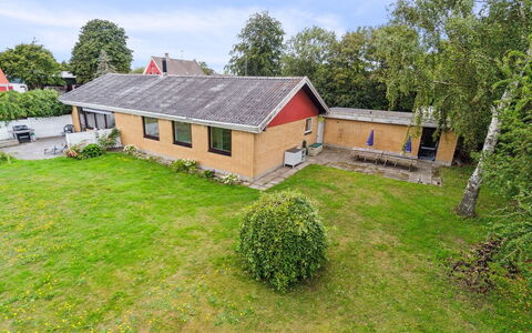 Kolle - 3.2Km from the Sea: Dak, Huis, Verblijf, Huis, Boerderij, Gazon, Tuin, Backyard, Werf, Landgoed