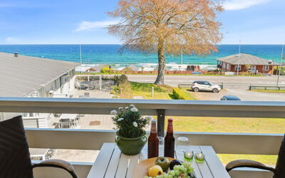 Meeno - 100M from the Sea