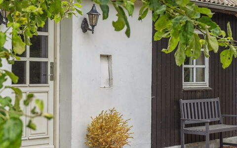 Finja - 6Km from the Sea: Dak, Huis, Huis, Verblijf, Siding, Landgoed, Oprit, Garden Gebouwen, Werf, Schuur