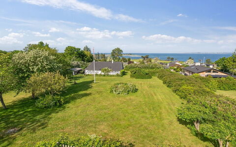 Ilkka - 220M from the Sea: Groen, Landschap, Woongebied, Land Lot, Menselijke Nederzetting, Plain, Landgoed, Voorstad, Tuin