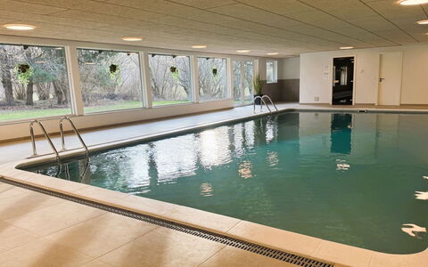 Dana - 525M from the Sea: Dak, Huis, Deur, Verblijf, Schaduw, Siding, Werf, Landgoed, Backyard
