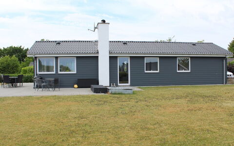 Jannik - 300M from the Sea: Gras, Grasland, Landschap, Ecoregio, Plain, Plantengemeenschap, Land Lot, Buitenmeubels, Prairie, Shrubland