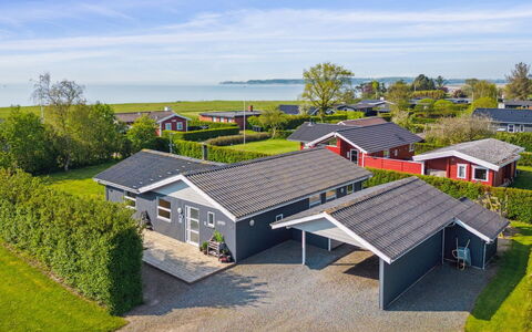 Anella - 200M from the Sea: Meubilair, Interieur Ontwerp, Flooring, Hout, Verdieping, Plafond, Houten Vloer, Stoel, Tafel, Verlichting