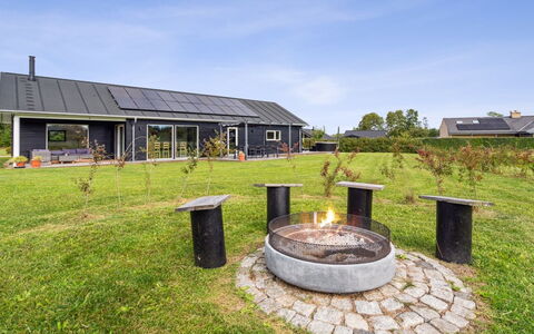 Amdi - 700M from the Sea: Architectuur, Dak, Huis, Samengesteld Materiaal, Daylighting, Siding, Oprit