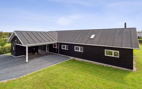 Amdi - 700M from the Sea: Architectuur, Dak, Huis, Samengesteld Materiaal, Daylighting, Siding, Oprit