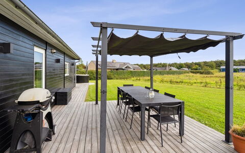 Amdi - 700M from the Sea: Architectuur, Dak, Huis, Samengesteld Materiaal, Daylighting, Siding, Oprit