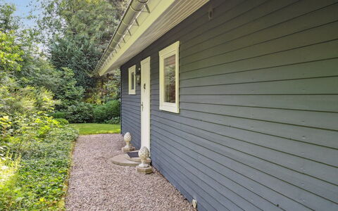 Annamaria - 30Km from the Sea: Dak, Huis, Huis, Verblijf, Deur, Siding, Dek, Veranda, Plank, Hardwood