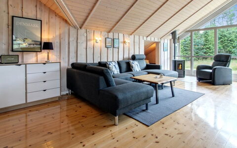 Sanna - 30Km from the Sea: Dak, Huis, Huis, Verblijf, Deur, Siding, Dek, Veranda, Plank, Hardwood