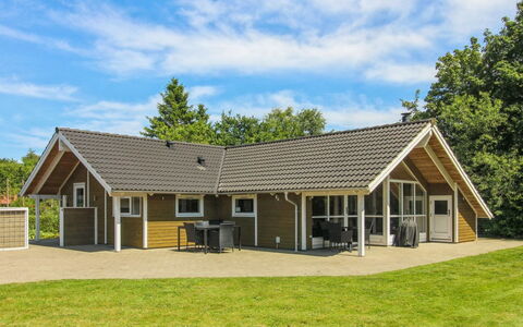 Sanna - 30Km from the Sea: Dak, Huis, Huis, Verblijf, Deur, Siding, Dek, Veranda, Plank, Hardwood