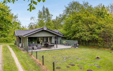 Nyalle - 30Km from the Sea: Woongebied, Dak, Voorstad, Oprit, Landgoed, Schoorsteen