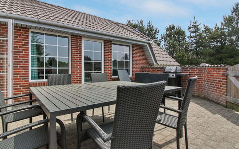 Joona - 12Km from the Sea: Meubilair, Buitenmeubels, Stoel, Buitentafel, Tafel, Keuken En Eettafel, Patio, Beits, Tuin, Werf