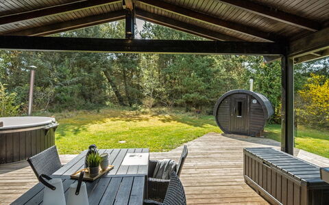 Eli - 1.5Km to the Fjord: Hout, Garden Gebouwen, Verblijf, Schaduw, Dek, Tuin, Veranda, Hardwood, Outdoor Structuur, Blokhut