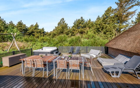 Kimon - 750M from the Sea: Meubilair, Buitenmeubels, Tableware, Tafel, Drinkware, Stoel, Buitentafel, Voedsel, Fles