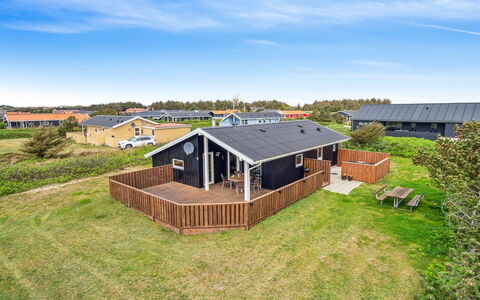 Wolter - 700M from the Sea: Huis, Dak, Huis, Verblijf, Schuur, Garden Gebouwen, Siding, Werf, Blokhut, Hut