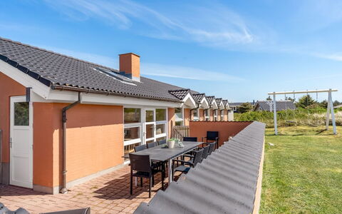 Jenvold - 600M from the Sea: Meubilair, Interieur Ontwerp, Flooring, Hout, Verdieping, Plafond, Houten Vloer, Stoel, Tafel, Verlichting