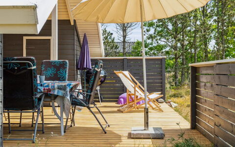 Myrte - 900M from the Sea: Meubilair, Interieur Ontwerp, Flooring, Hout, Verdieping, Plafond, Houten Vloer, Stoel, Tafel, Verlichting