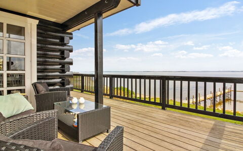 Sander - 10M to the Fjord: Meubilair, Interieur Ontwerp, Flooring, Hout, Verdieping, Plafond, Houten Vloer, Stoel, Tafel, Verlichting