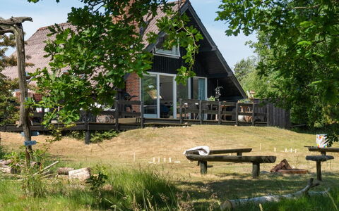 Nadia - 300M to the Fjord: Blauw, Struik, Verblijf, Groundcover, Tuin, Landgoed, Schaduw, Landscaping, Boerderij, Eco Hotel