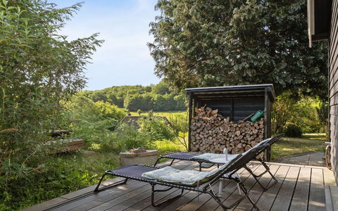 Teijo - 2.5Km from the Sea: Hout, Meubilair, Buitenmeubels, Plantengemeenschap, Groundcover, Tuin, Hardwood, Natuurlijk Materiaal, Stoel, Schaduw