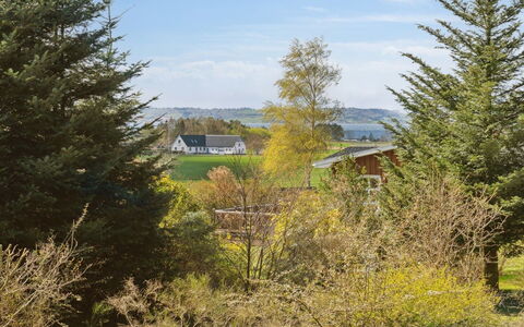 Enita - 350M from the Sea: Hout, Huis, Veranda, Dek, Hardwood, Dak, Beits, Houten Vloer, Eco Hotel
