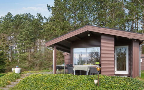 Enita - 350M from the Sea: Hout, Huis, Veranda, Dek, Hardwood, Dak, Beits, Houten Vloer, Eco Hotel