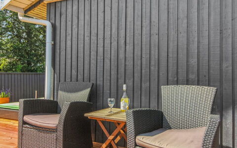 Wisti - 600M from the Sea: Hout, Plank, Hardwood, Beits, Natuurlijk Materiaal, Siding, Houten Vloer, Multiplex, Timmerhout, Dek