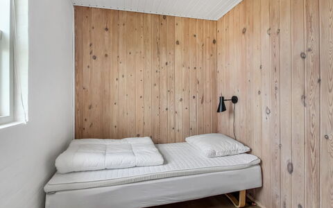 Thomsen - 475M from the Sea: Blauw, Zwembad, Meubilair, Buitenmeubels, Toevlucht, Stoel, Schaduw, Eco Hotel, Bloempot