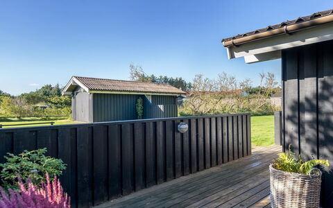Apsolon - 600M from the Sea: Gras, Grasland, Land Lot, Verblijf, Landelijk Gebied, Weide, Garden Gebouwen, Tuin, Schuur