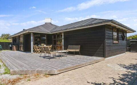 Fridgerd - 250M from the Sea: Thatching, Verblijf, Huis, Dak, Huis, Boerderij, Hut, Landgoed, Dorp