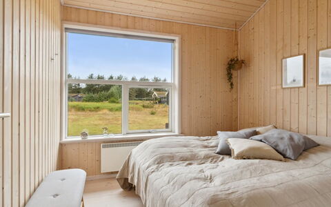 Sazdo - 1.1Km from the Sea: Hout, Slaapkamer, Flooring, Verdieping, Plafond, Interieur Ontwerp, Bed, Laken, Bedding, Kamer