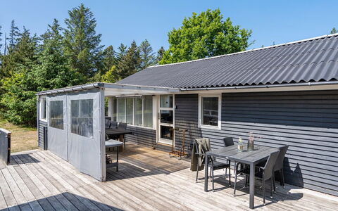 Aneline - 700M from the Sea: Meubilair, Interieur Ontwerp, Flooring, Hout, Verdieping, Plafond, Houten Vloer, Stoel, Tafel, Verlichting