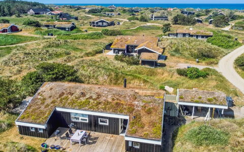Hrefna - 500M from the Sea: Zwembad, Boerderij, Landgoed, Villa, Toevlucht, Hacienda, Eco Hotel, Backyard