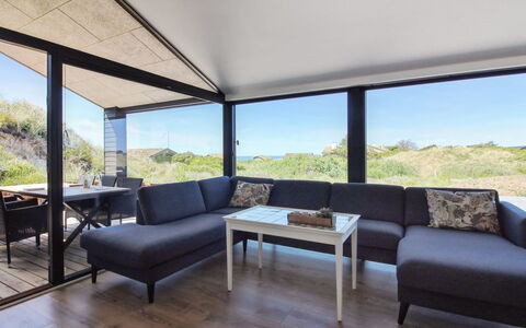 Kristiina - 500M from the Sea: Bankstel, Meubilair, Schaduw, Woonkamer, Buitenmeubels, Outdoor Structuur, Hardwood, Kussen Gooien, Slaapbank